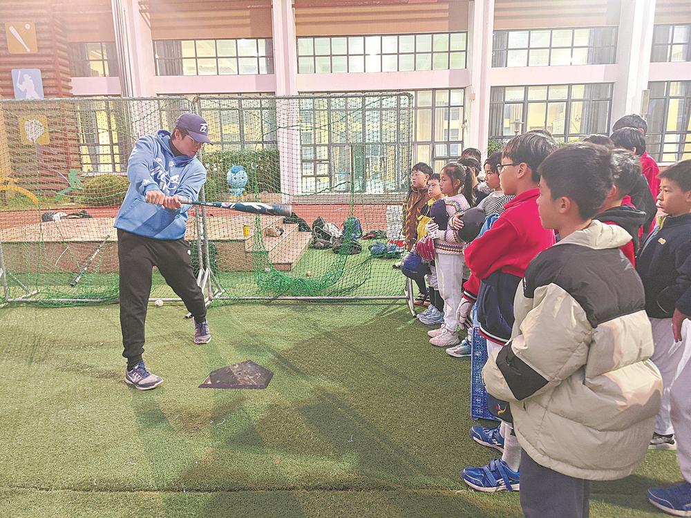 首届中国棒球城市联赛2026赛季立春联赛，闽台合力挥棒(图2)