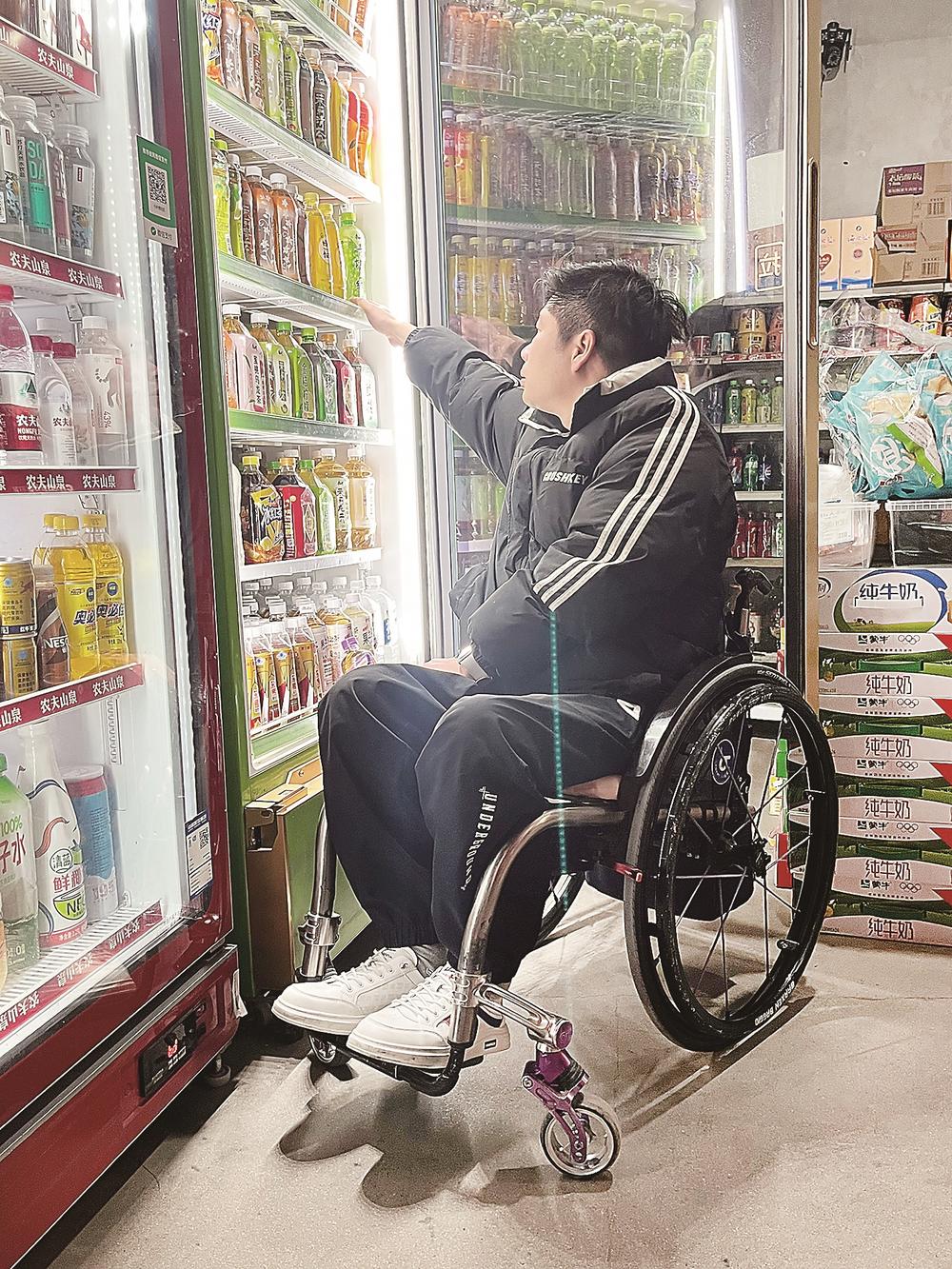 脊髓损伤伤友康复训练忙，努力走出家门回归社会(图5)