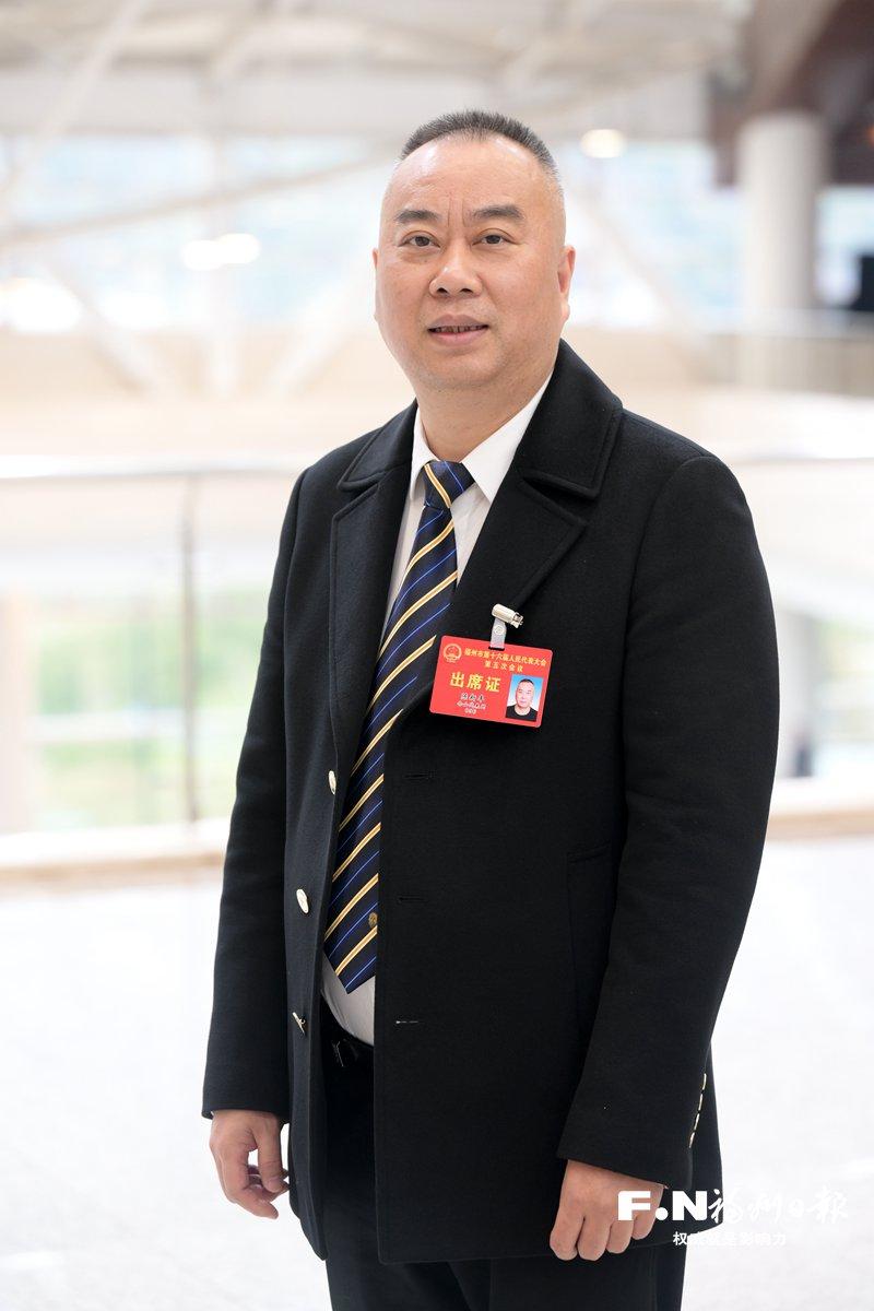 市十六届人大五次会议代表分组审议发言：聚焦小区改造等建议(图8)