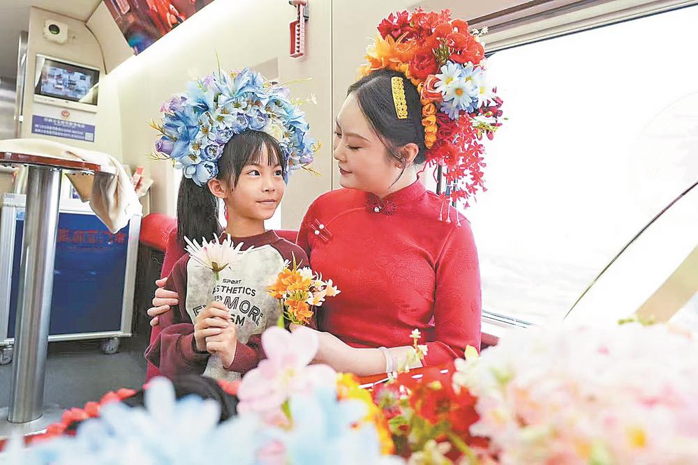 春运新招：高铁‘遛娃舱’让带娃与静音难题轻松化解(图2)