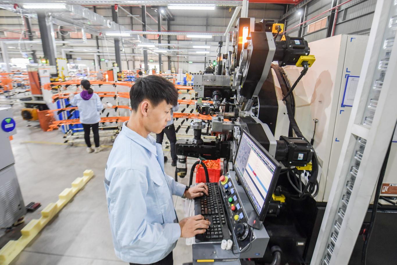 年关罗源县新能源企业忙生产，小县何以崛起打造千亿产业？(图6)