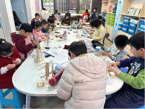 福州屏东社区举办青少年科普冬令营，孩子欢乐学知识交朋友(图3)