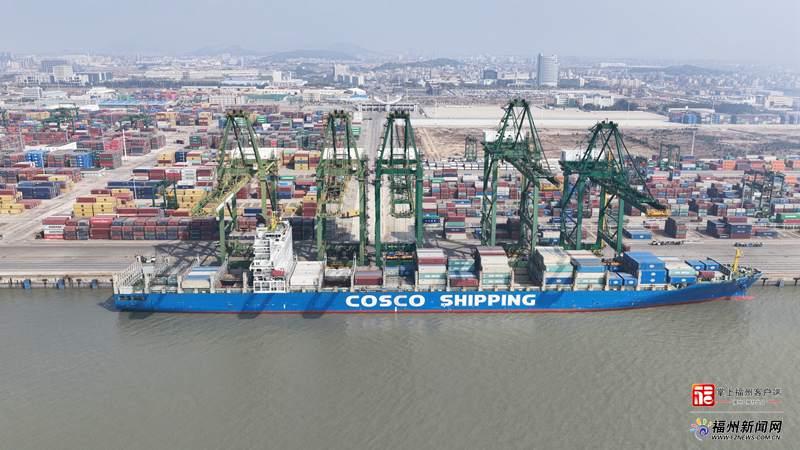 福州江阴港区海铁联运‘港站一体化’直卸进港量破万箱(图1)