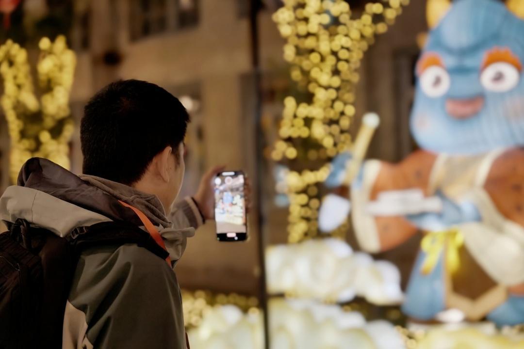 2026年‘漫步福州·网络大V行’之‘两马’灯会采风活动见闻(图12)