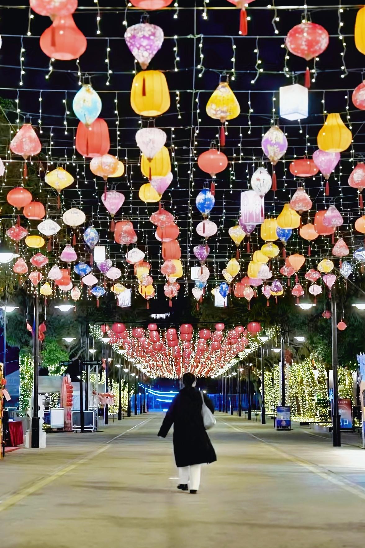 2026年‘漫步福州·网络大V行’之‘两马’灯会采风活动见闻(图13)