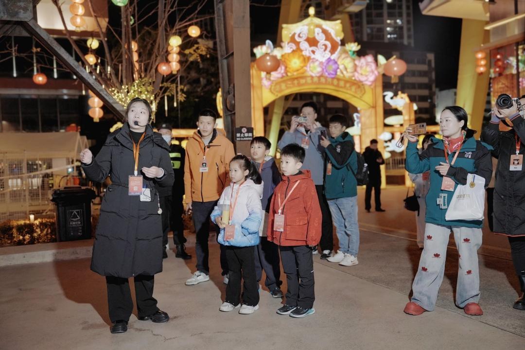 2026年‘漫步福州·网络大V行’之‘两马’灯会采风活动见闻(图3)