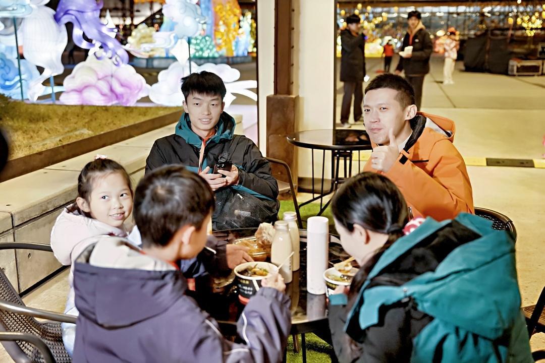 2026年‘漫步福州·网络大V行’之‘两马’灯会采风活动见闻(图5)